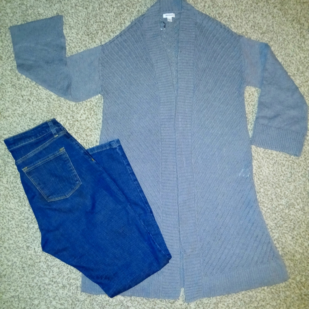 Women's classic fit L.L.Bean Jeans with free sweater